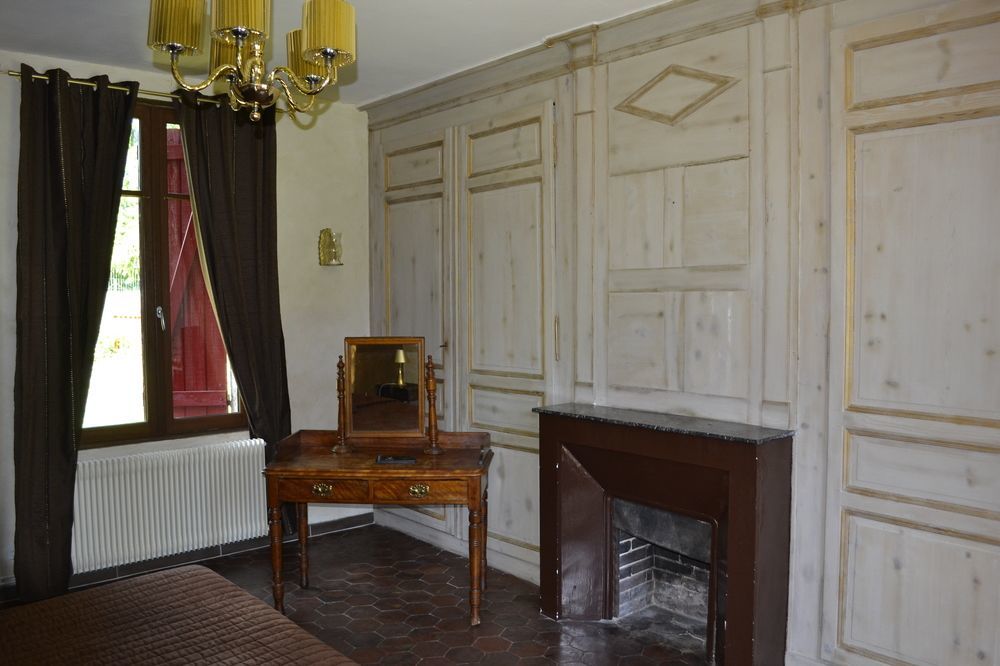 La Grenouillere Hotel Portes  Buitenkant foto
